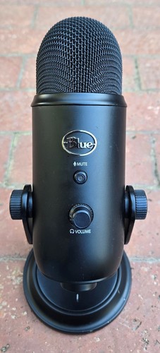 Black yeti usb microphone - black,